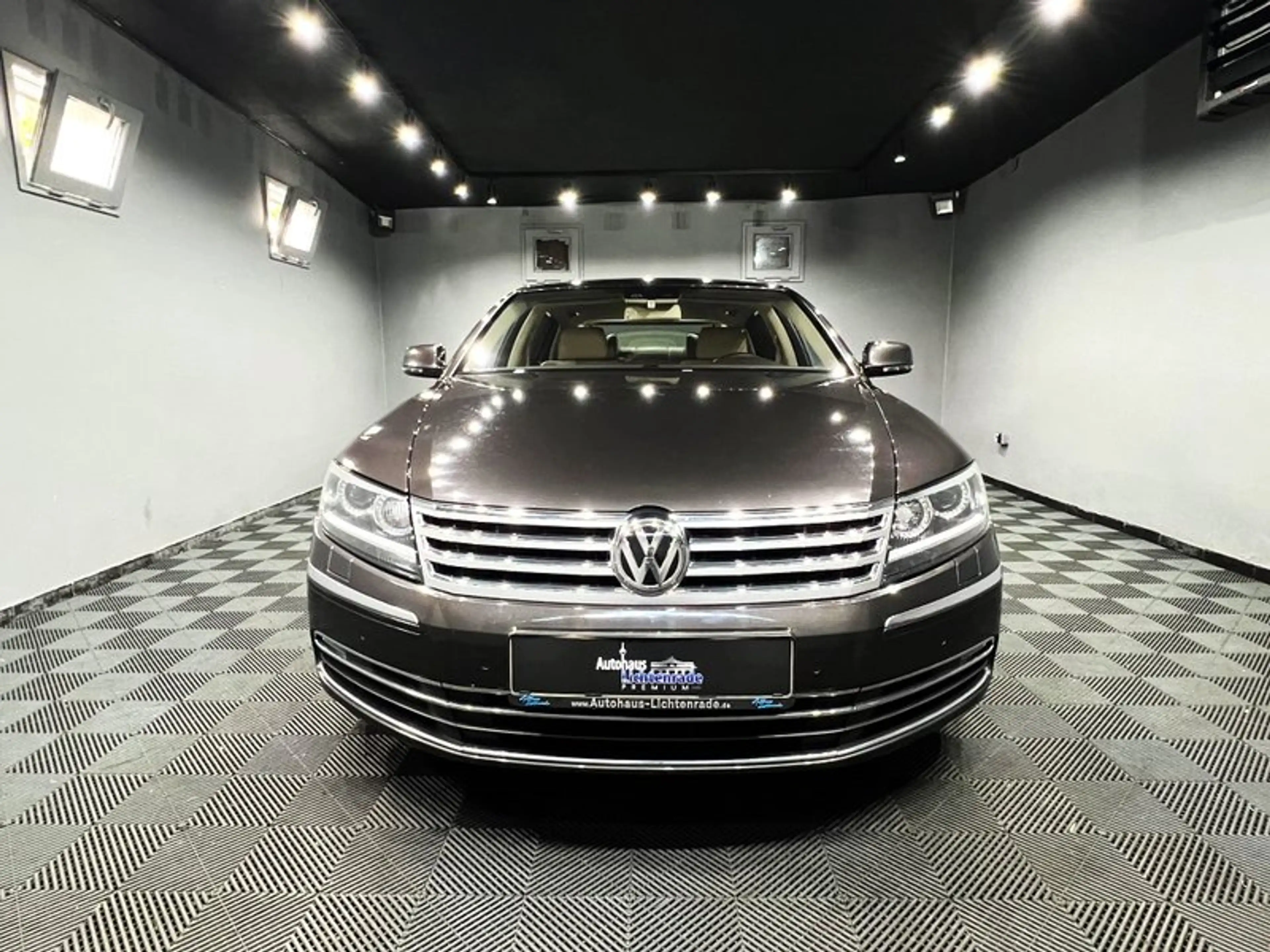 Volkswagen Phaeton V8 4Motion LANG|PANO|MASSAGE|LEDER|STHG|SOUND — photo 6