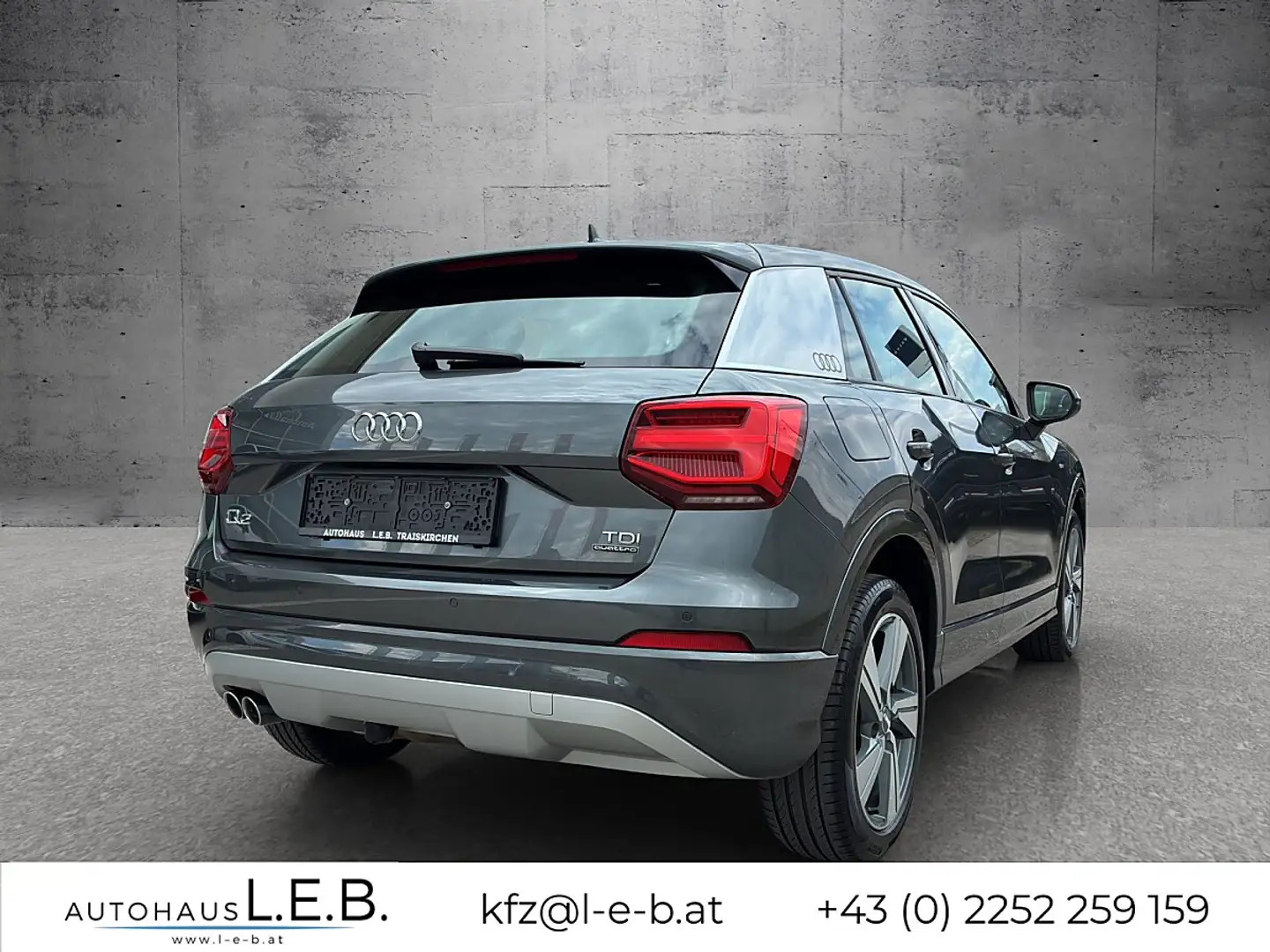 Audi Q2 2,0 TDI quattro S-tronic Sport Grau - 2