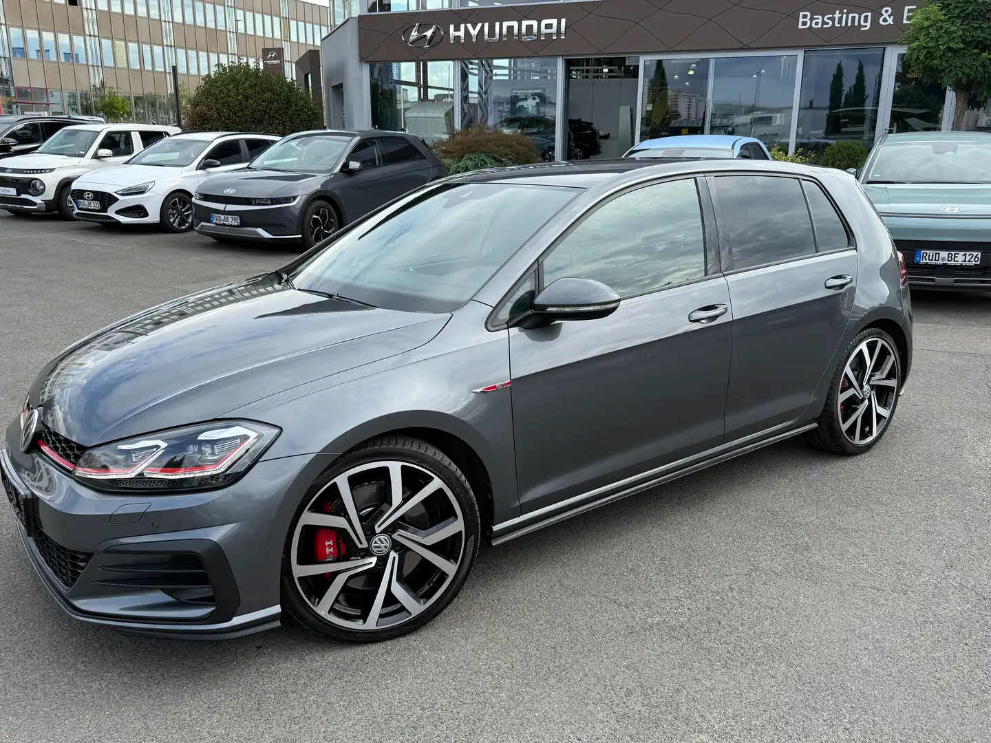 Volkswagen Golf GTI Golf GTI 2.0 TSI OPF DSG Performance Grau - 2