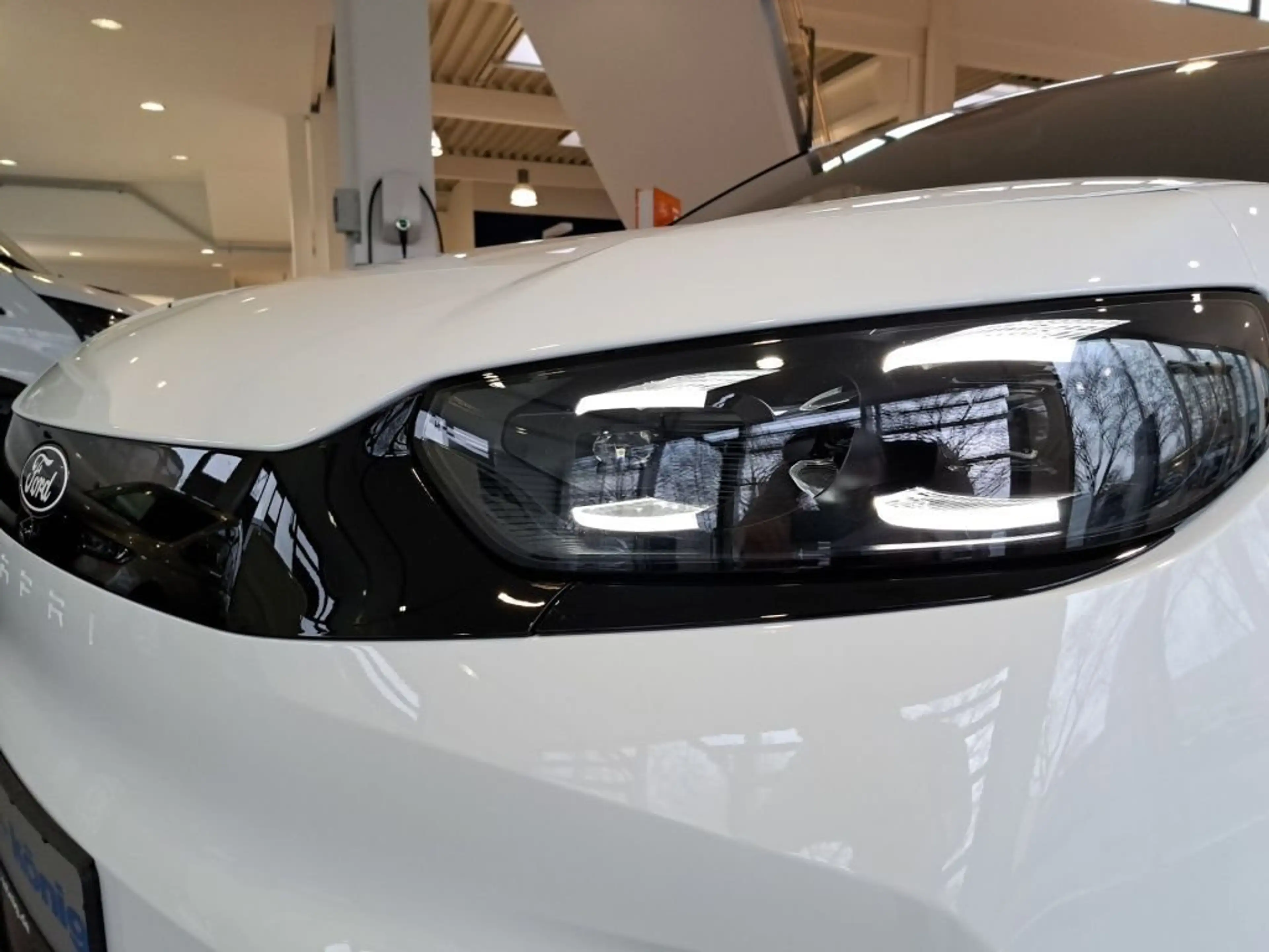 Ford Capri 79kWh AWD Premium — photo 7