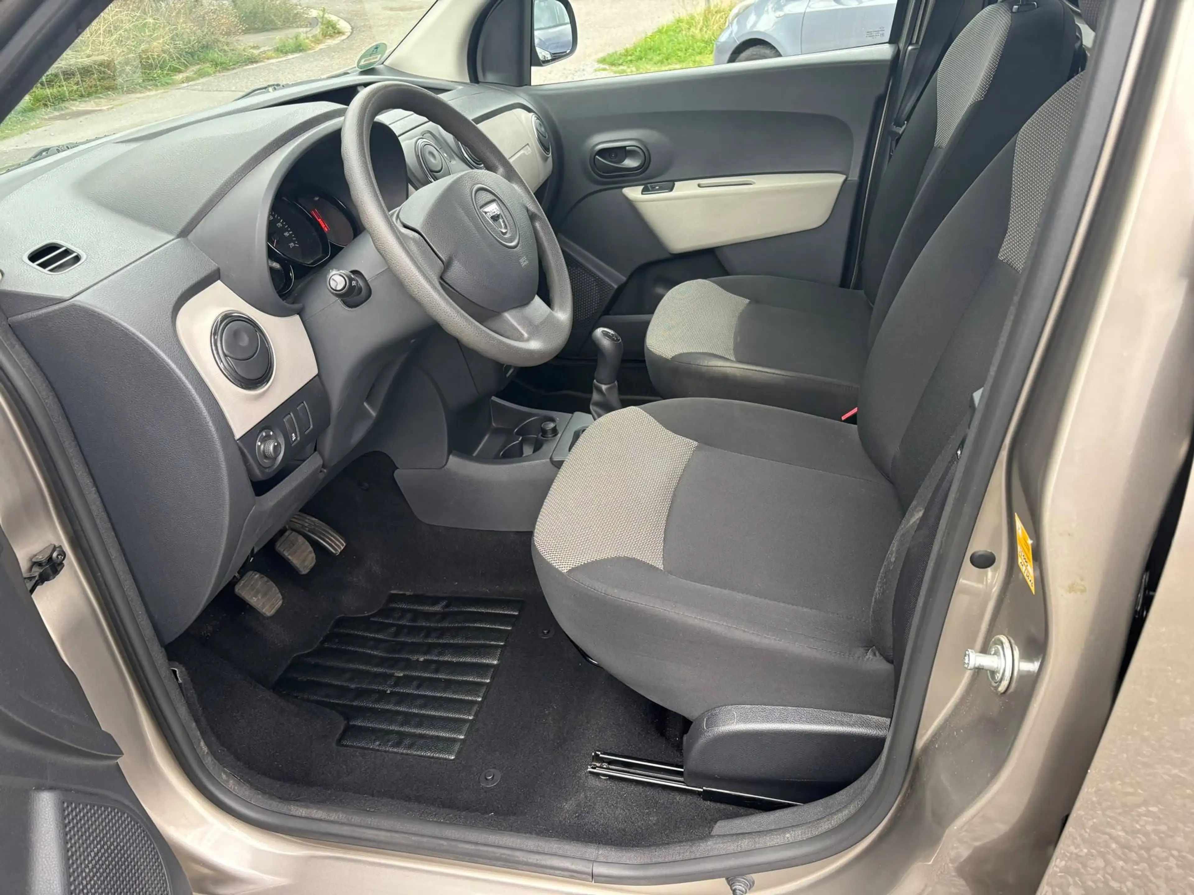 Dacia Dokker Dokker TCe 115 Ambiance — photo 9