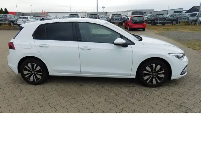 Volkswagen Golf view 2