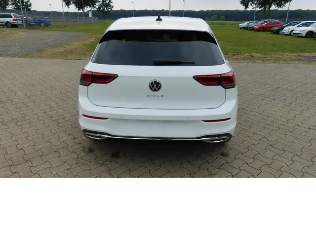 Volkswagen Golf view 3