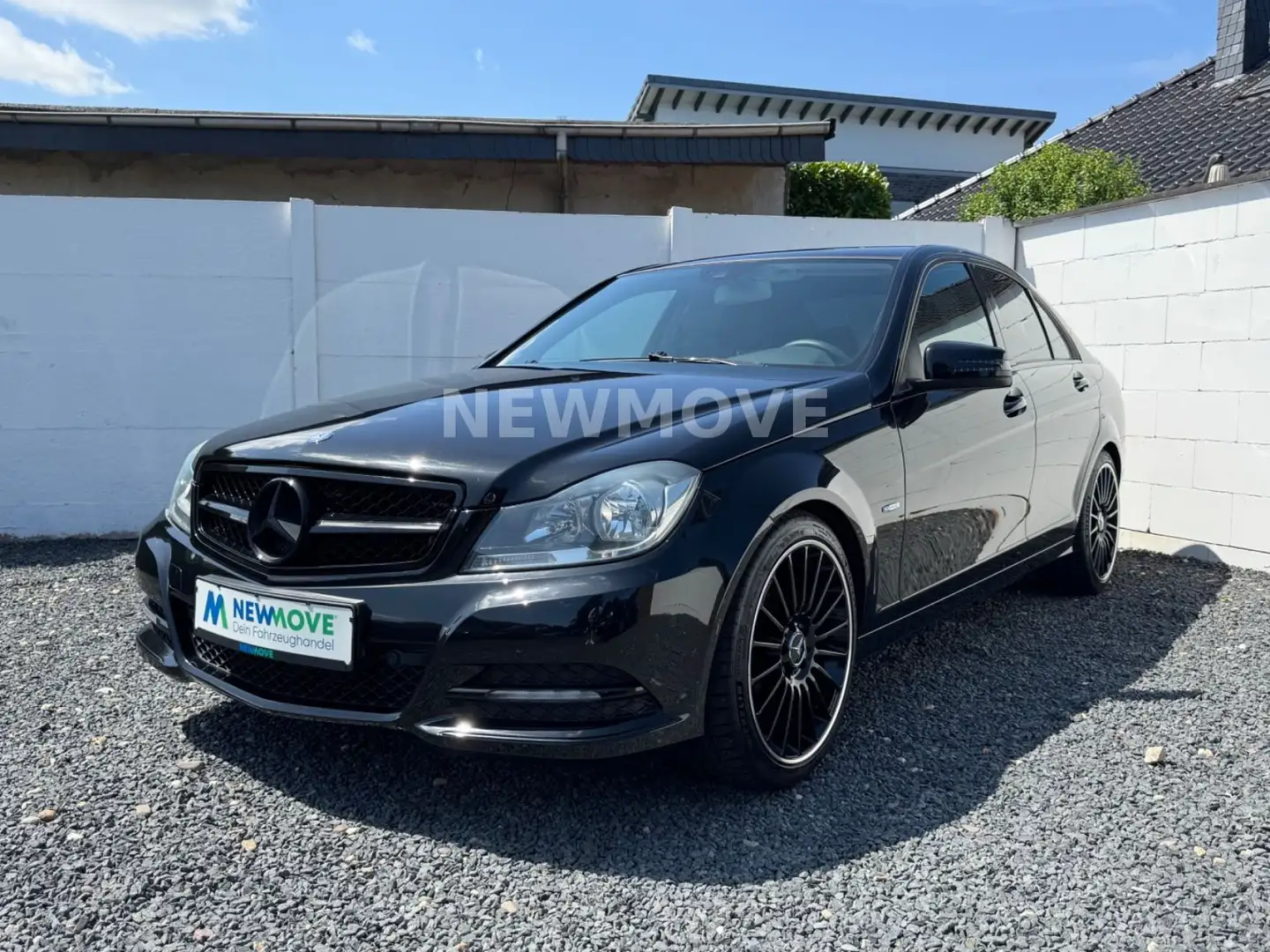 Mercedes-Benz C 180 Lim. Avantgarde Auto. SHZ Command PDC Zwart - 2