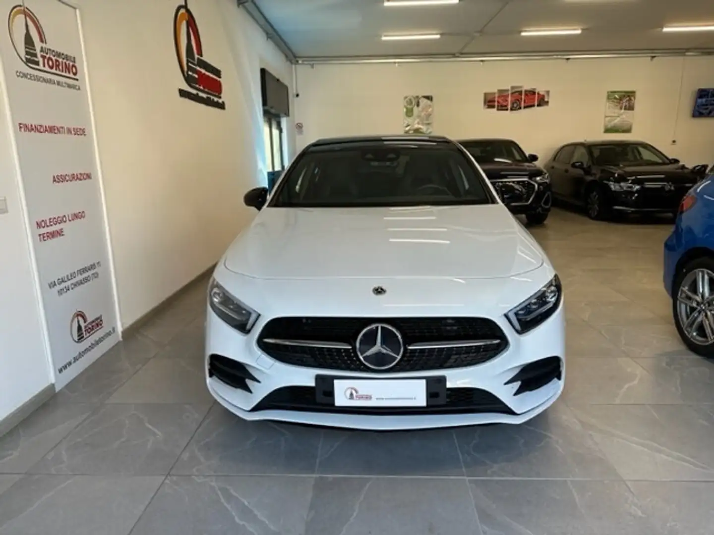 Mercedes-Benz A 200 A 200 Automatic AMG Line Premium Bílá - 2