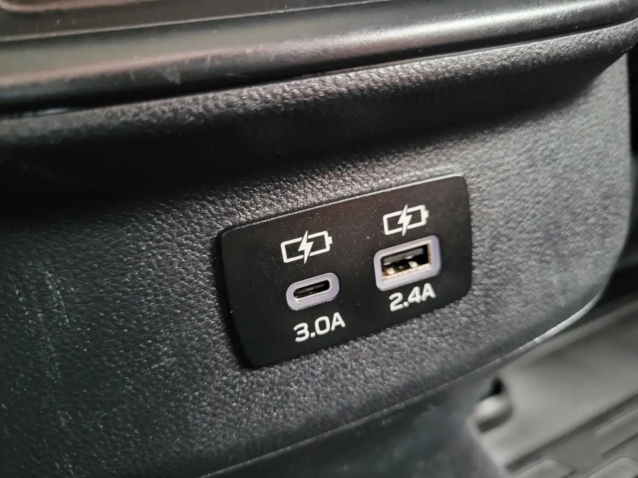 Subaru OUTBACK photo Subaru OUTBACK