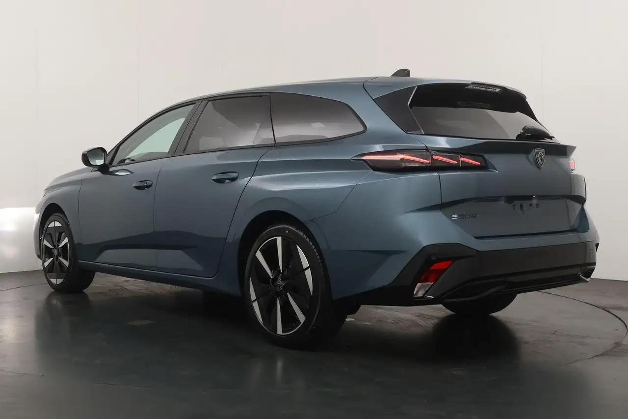 Peugeot 308 2026 — фото 12