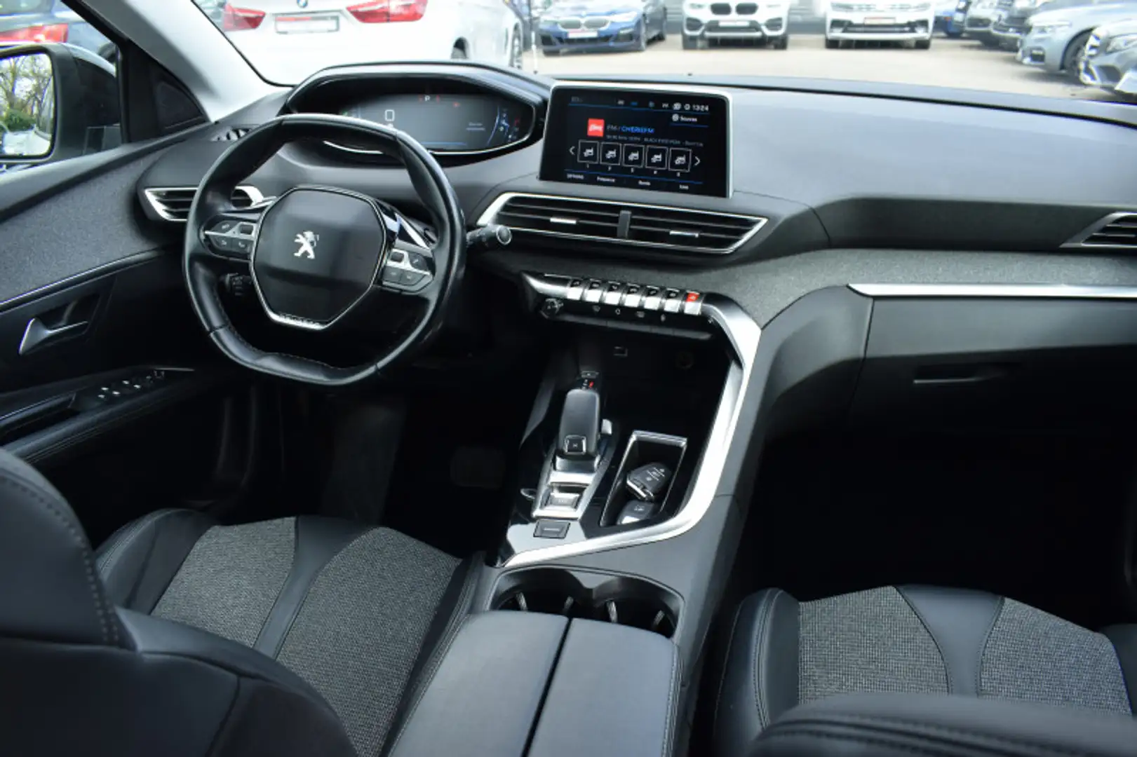 Peugeot 3008 1.2 PURETECH 130CH ACTIVE S\u0026S EAT6 Weiß - 2