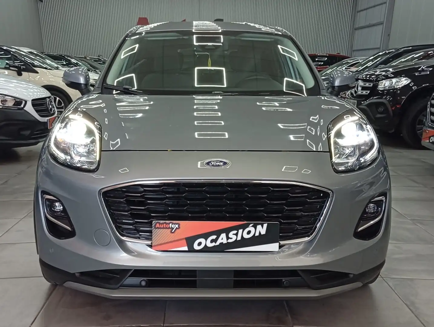 Ford Puma 1.0 EcoBoost MHEV Titanium Aut. 125 Silber - 2