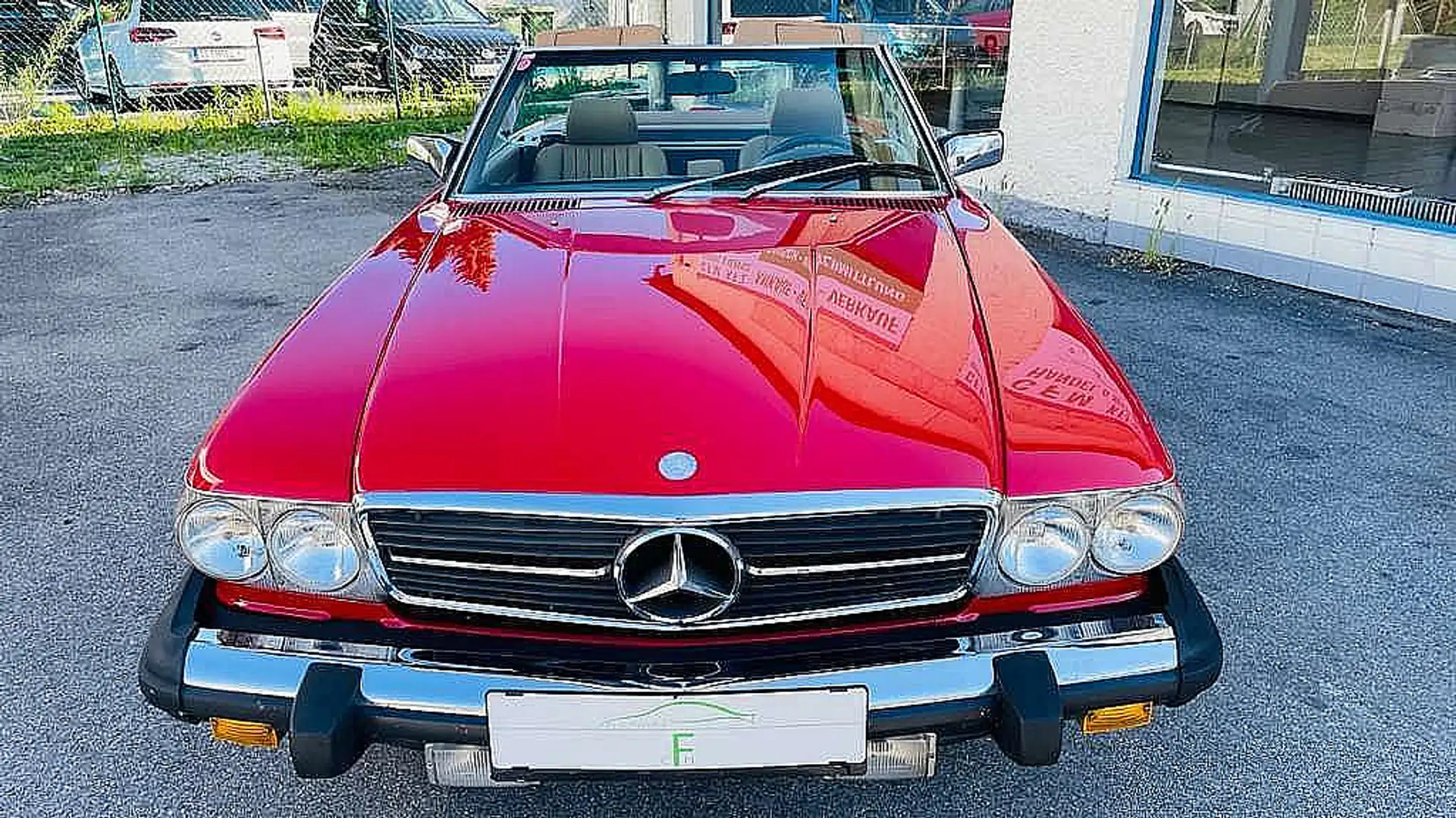 Mercedes-Benz SL Red - 2