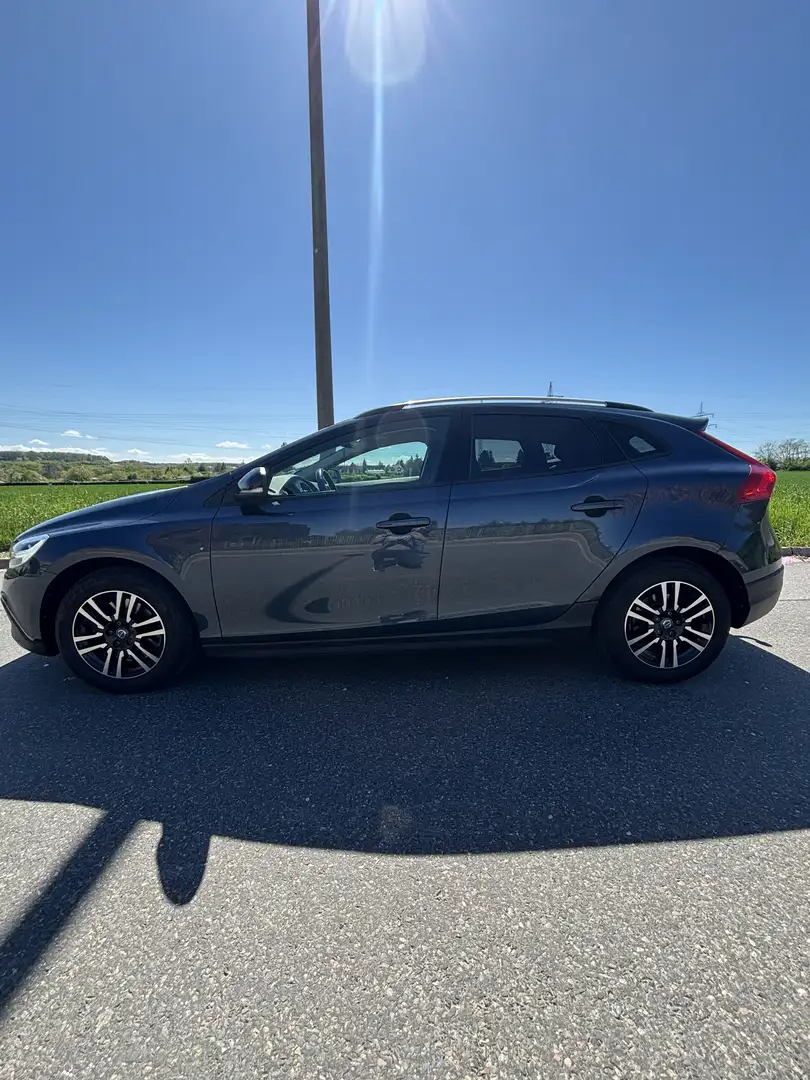 Volvo V40 Cross Country D3 Geartronic Momentum - 2