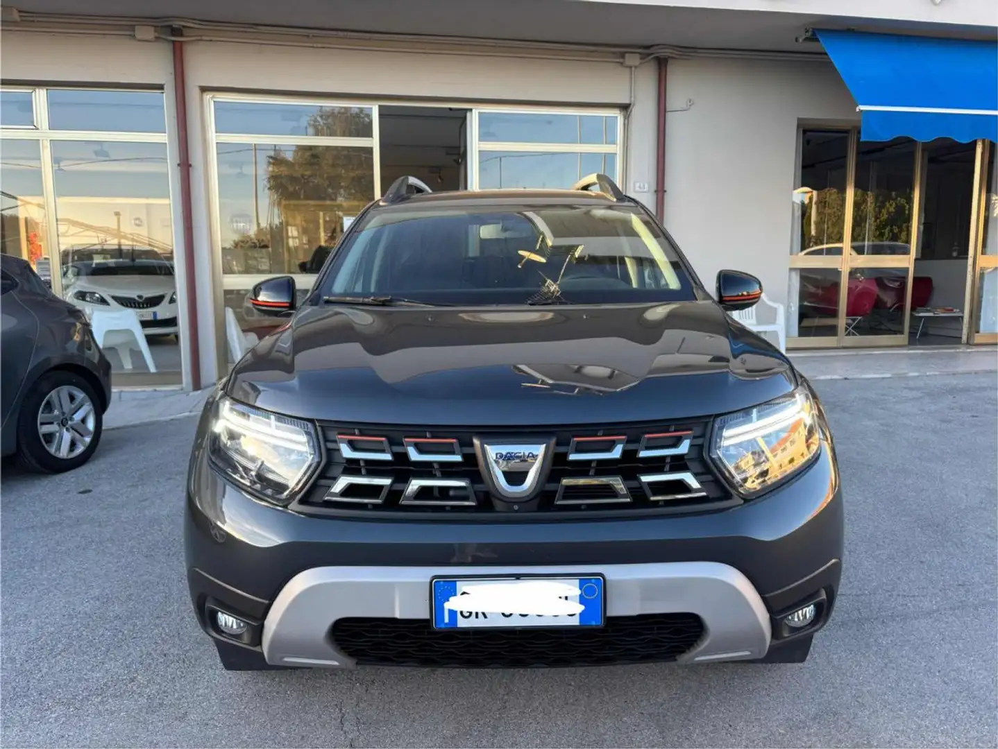 Dacia Duster 1.0 TCe GPL 4x2 Extreme Grigio - 1