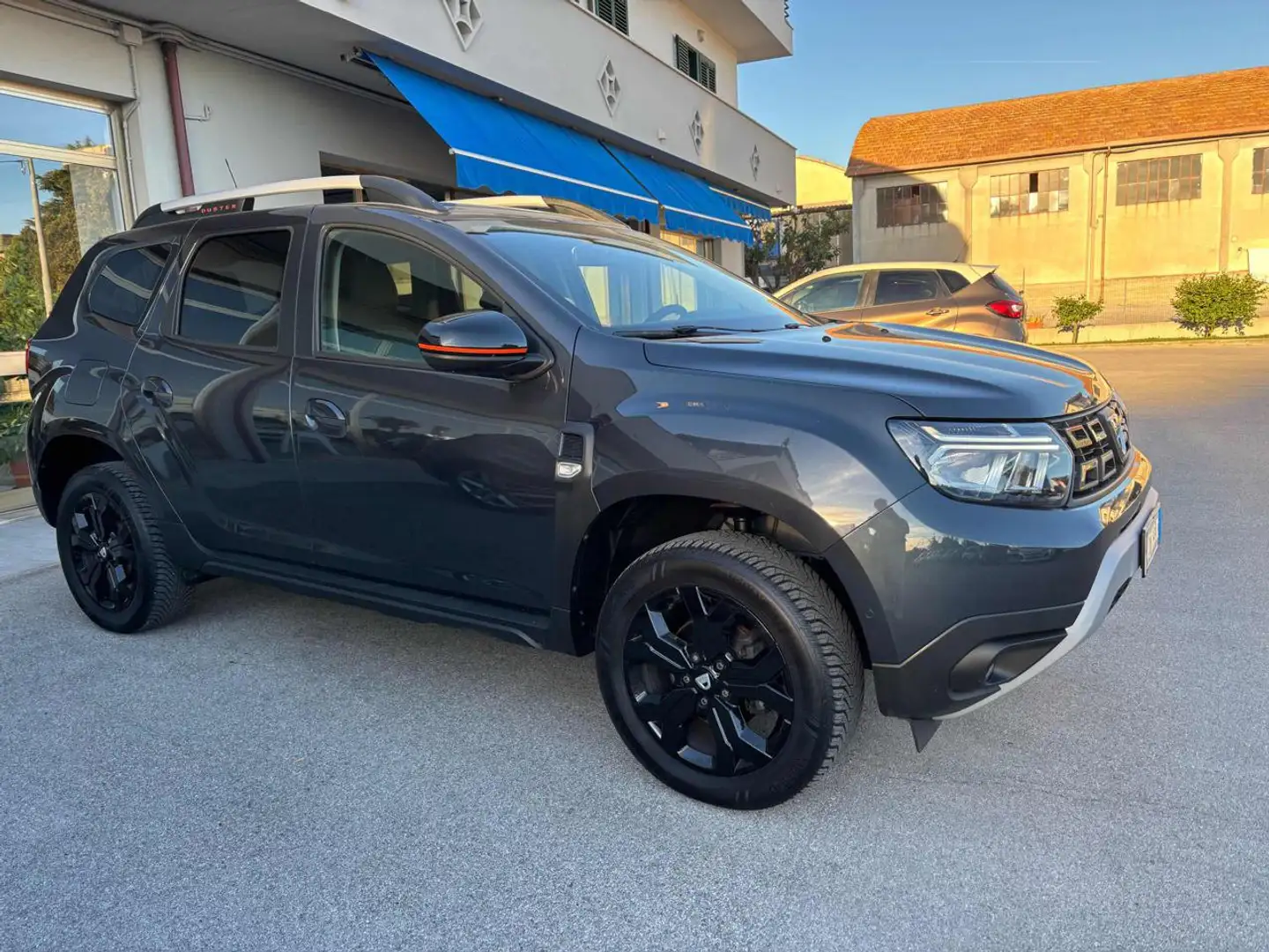 Dacia Duster 1.0 TCe GPL 4x2 Extreme Grigio - 2