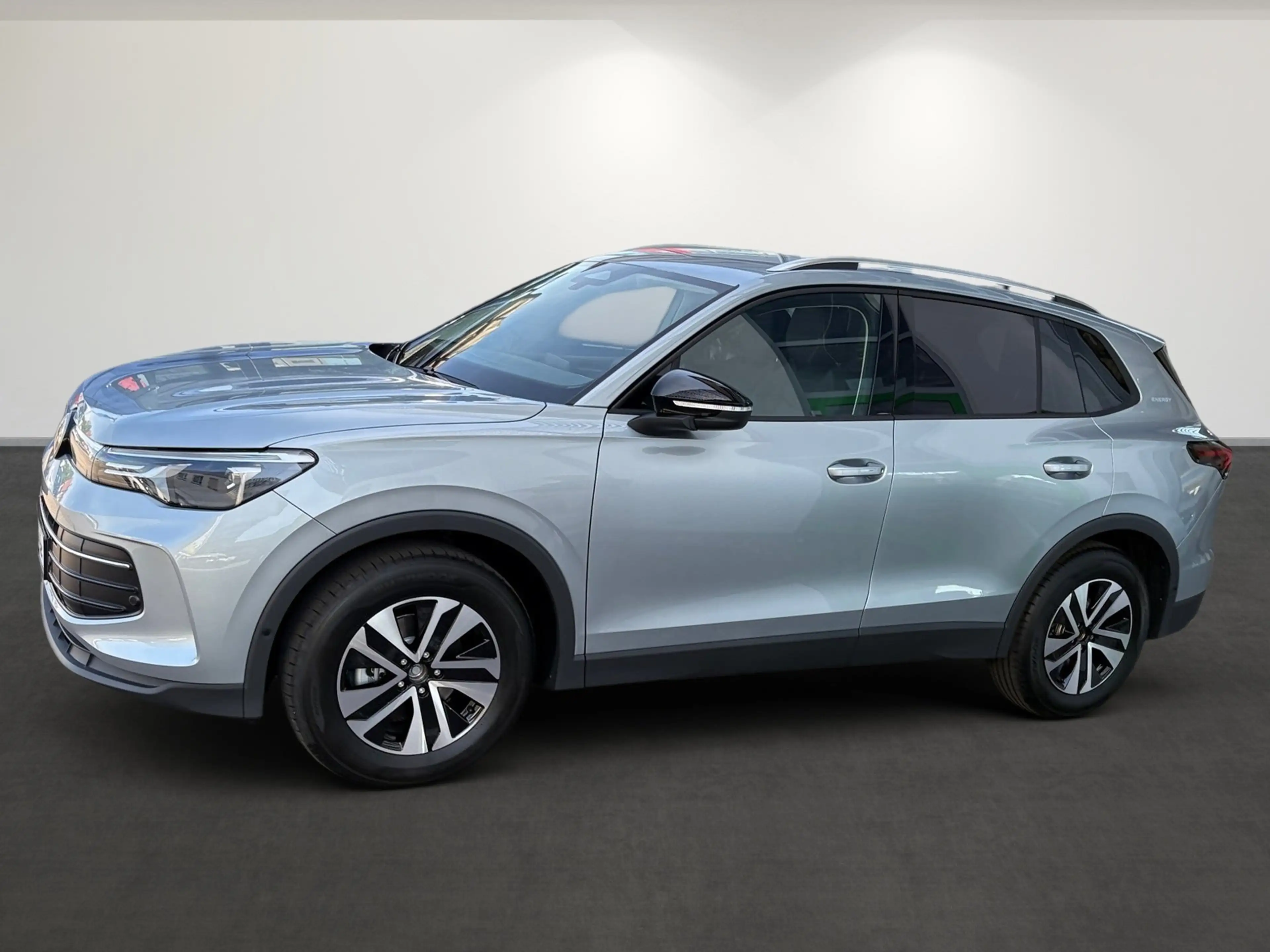 Volkswagen Tiguan 1.5 eTSI Energy *AHK*NAVI*KAMERA*SITZHZG* — photo 7