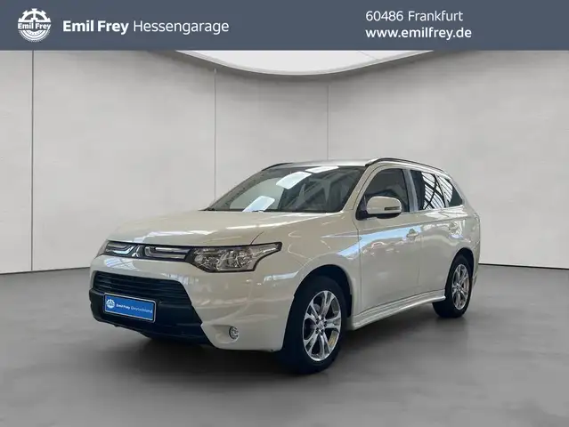 Mitsubishi Outlander 2.0 2WD Invite