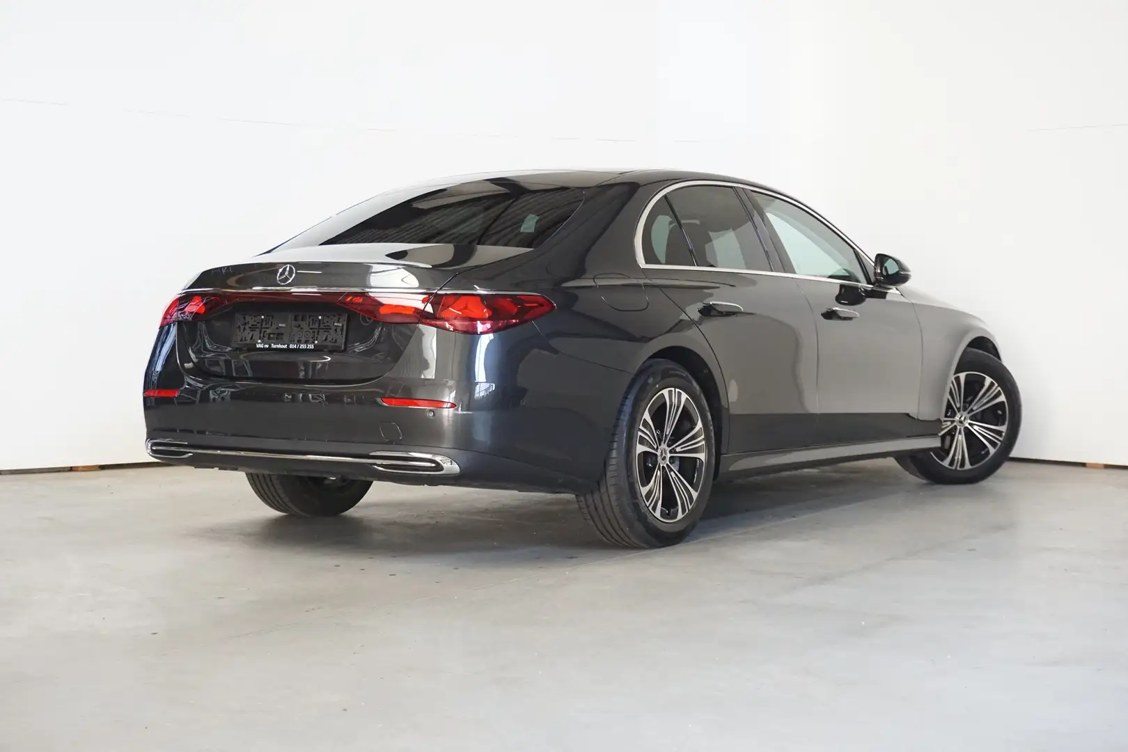 Mercedes-Benz E 220 RIJASSISTENTIE PAKKET-MBUX SUPERSCREEN-PANO DAK Grau - 2