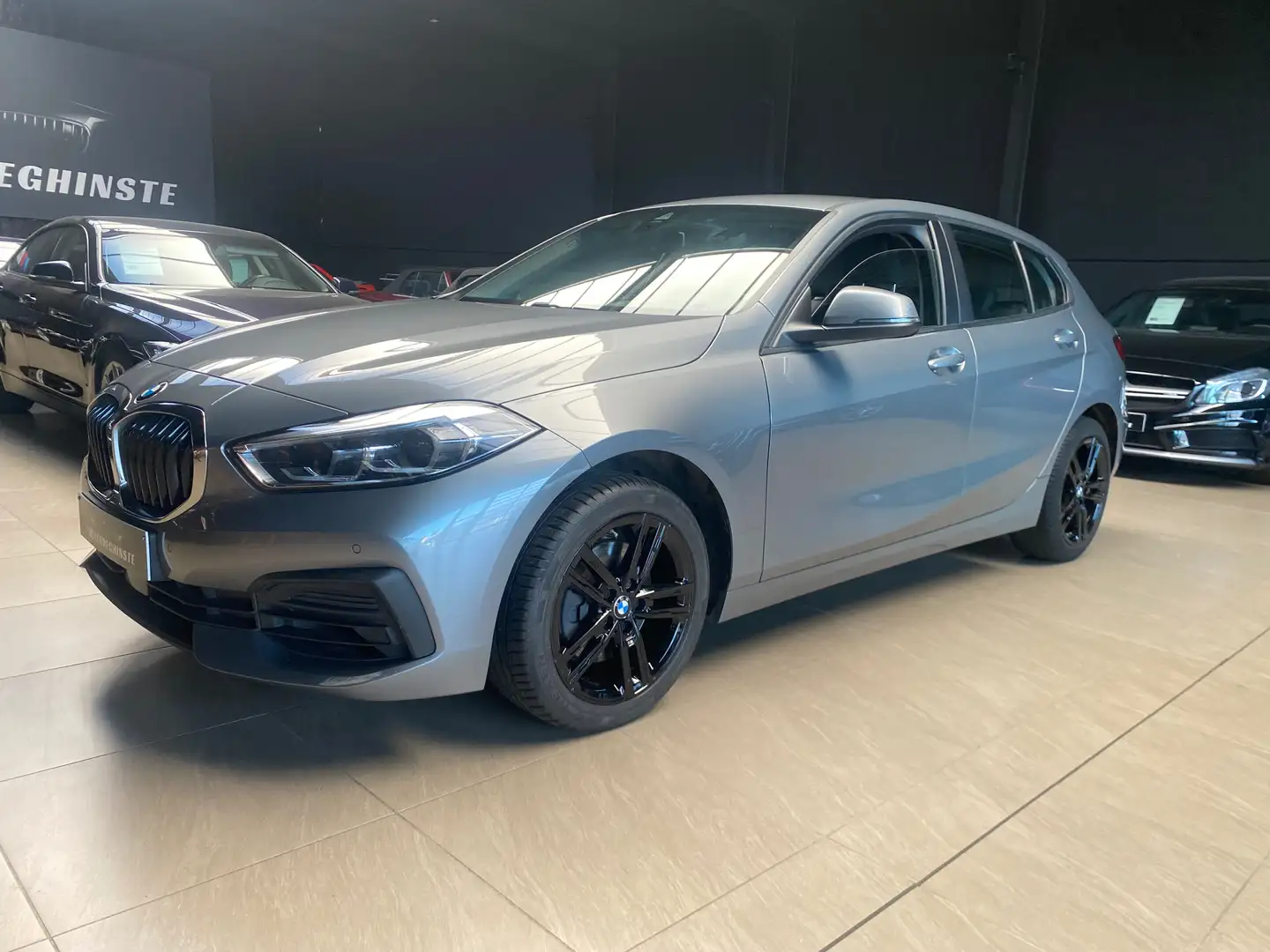BMW 118 118iA OPF Gris - 1