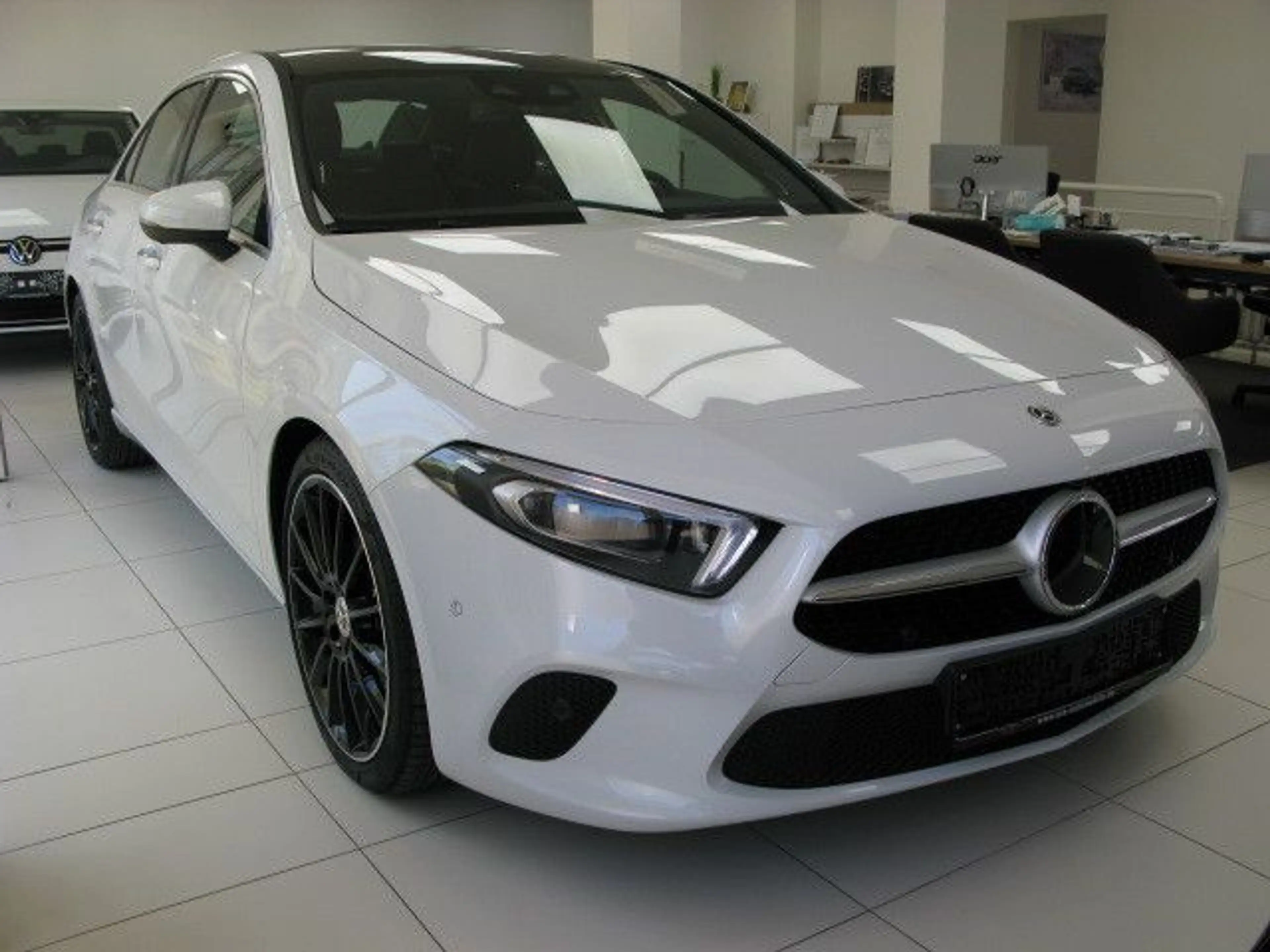 Mercedes-Benz A 250 4M. DCT*Panorama+AMG-19Zoll+UVPca.71000,-€