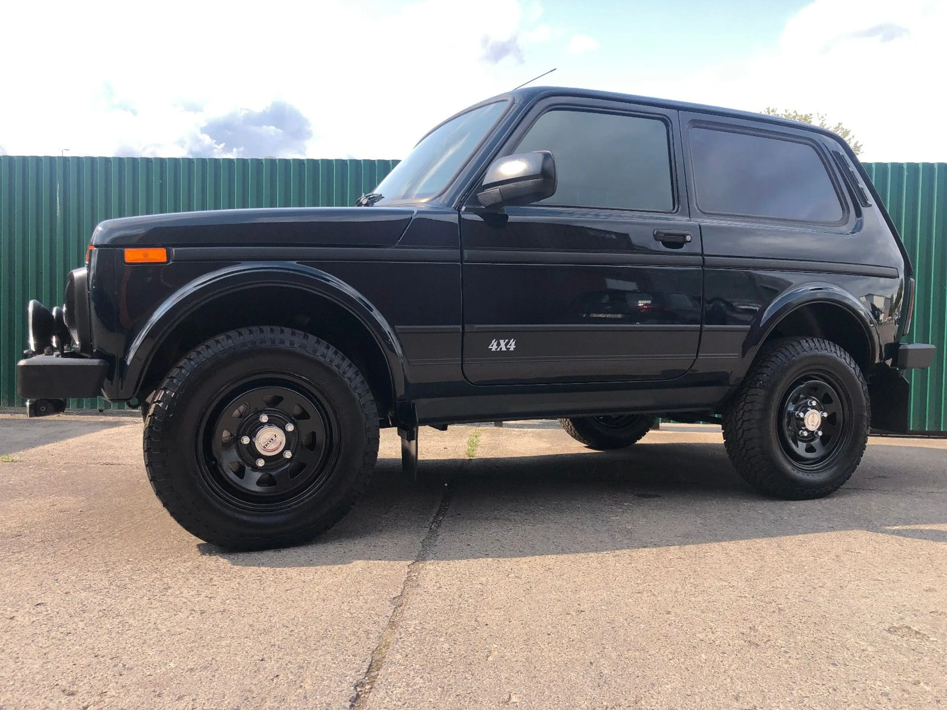 Lada Niva LEGEND "PREMIUM PLUS"! VIP-AUSSTATTUNG! — photo 8