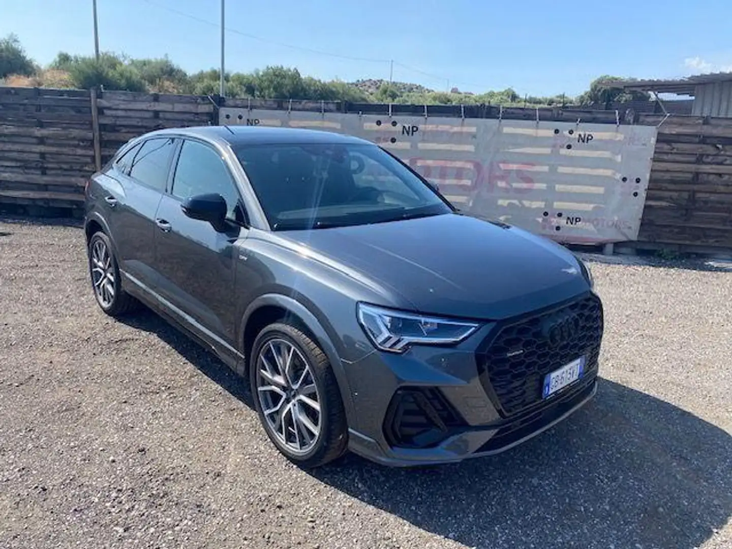 Audi Q3 SPB 40 TDI qu. S tr. S line edition Grigio - 1