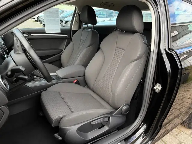 Audi A3 view 8