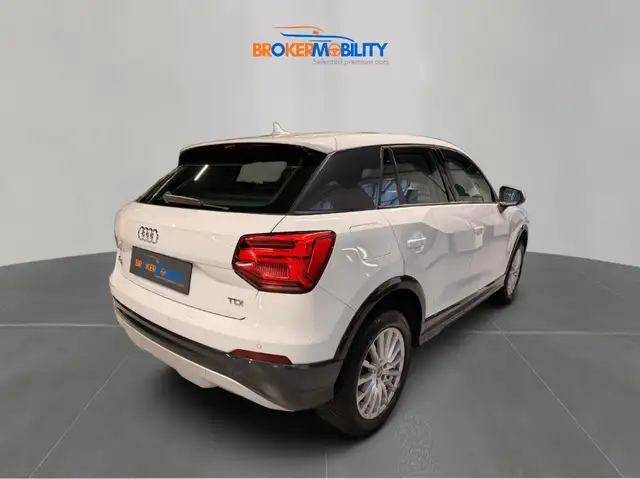 Audi Q2 view 6