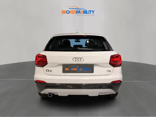 Audi Q2 view 5
