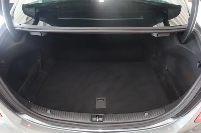 Mercedes-Benz C-Class view 11