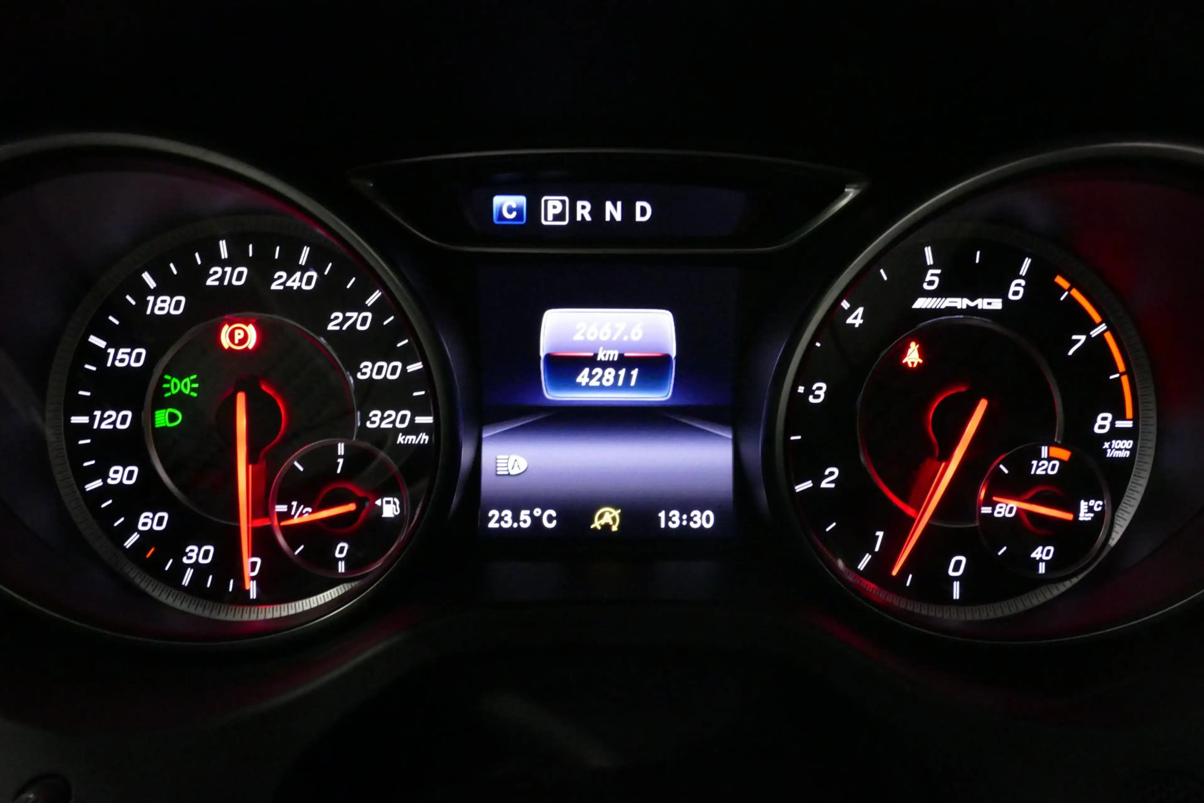 Mercedes-Benz GLA 45 AMG 4MATIC Premium Plus / UNIEK / Panoramadak / AMG Pe — photo 5