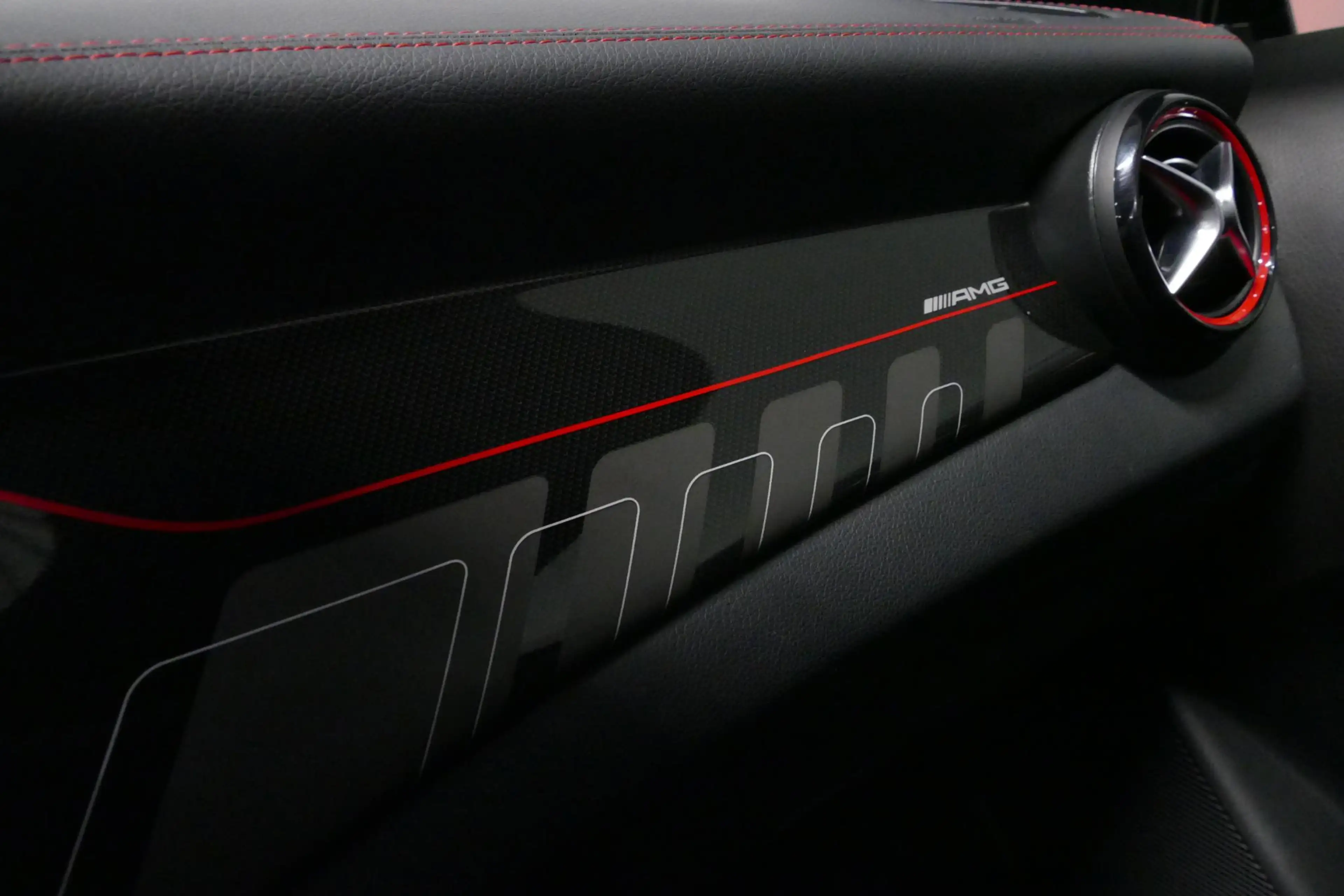 Mercedes-Benz GLA 45 AMG 4MATIC Premium Plus / UNIEK / Panoramadak / AMG Pe — photo 38