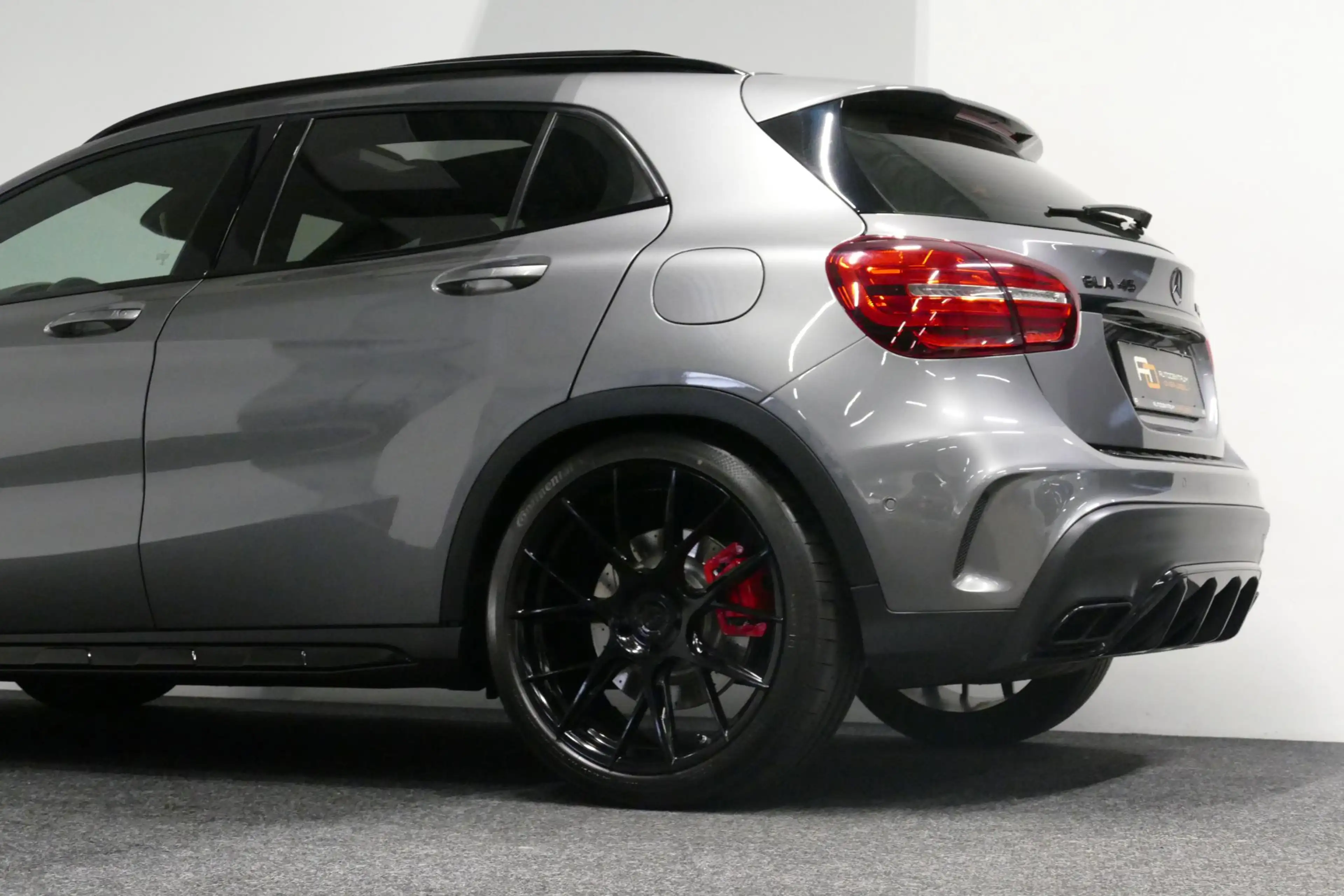 Mercedes-Benz GLA 45 AMG 4MATIC Premium Plus / UNIEK / Panoramadak / AMG Pe — photo 31