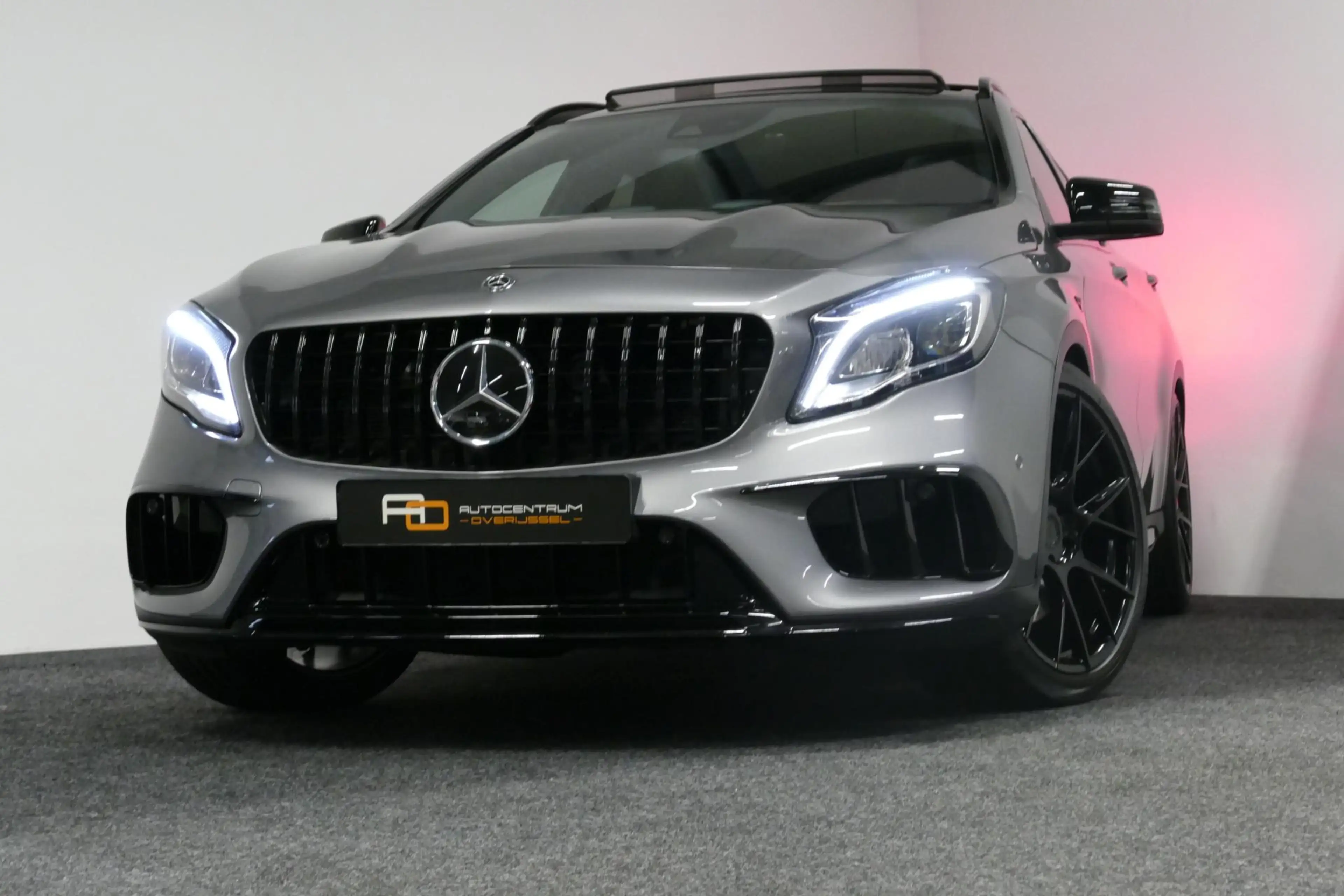 Mercedes-Benz GLA 45 AMG 4MATIC Premium Plus / UNIEK / Panoramadak / AMG Pe — photo 26