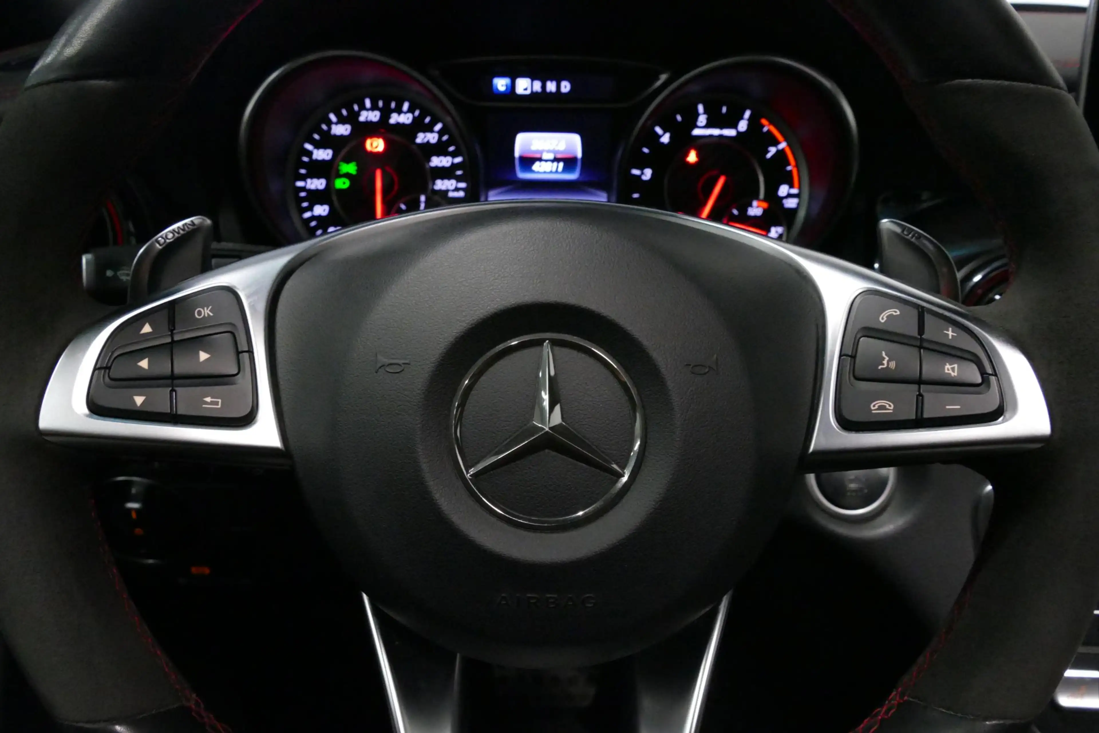 Mercedes-Benz GLA 45 AMG 4MATIC Premium Plus / UNIEK / Panoramadak / AMG Pe — photo 24