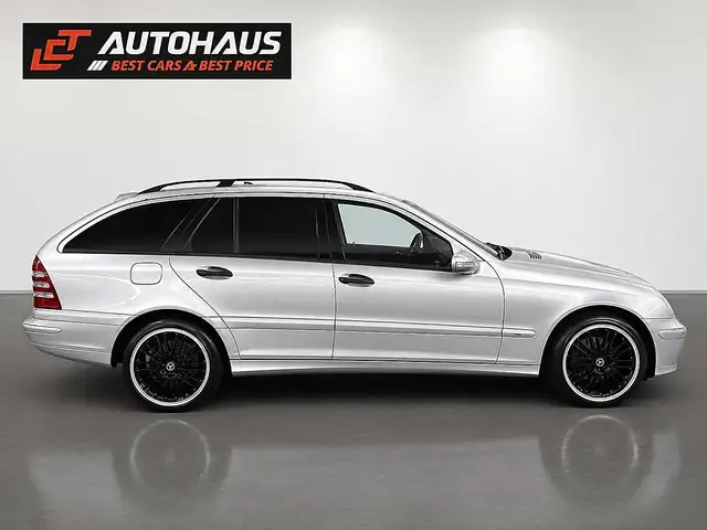 Mercedes-Benz C-Class view 5