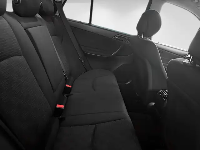 Mercedes-Benz C-Class view 11