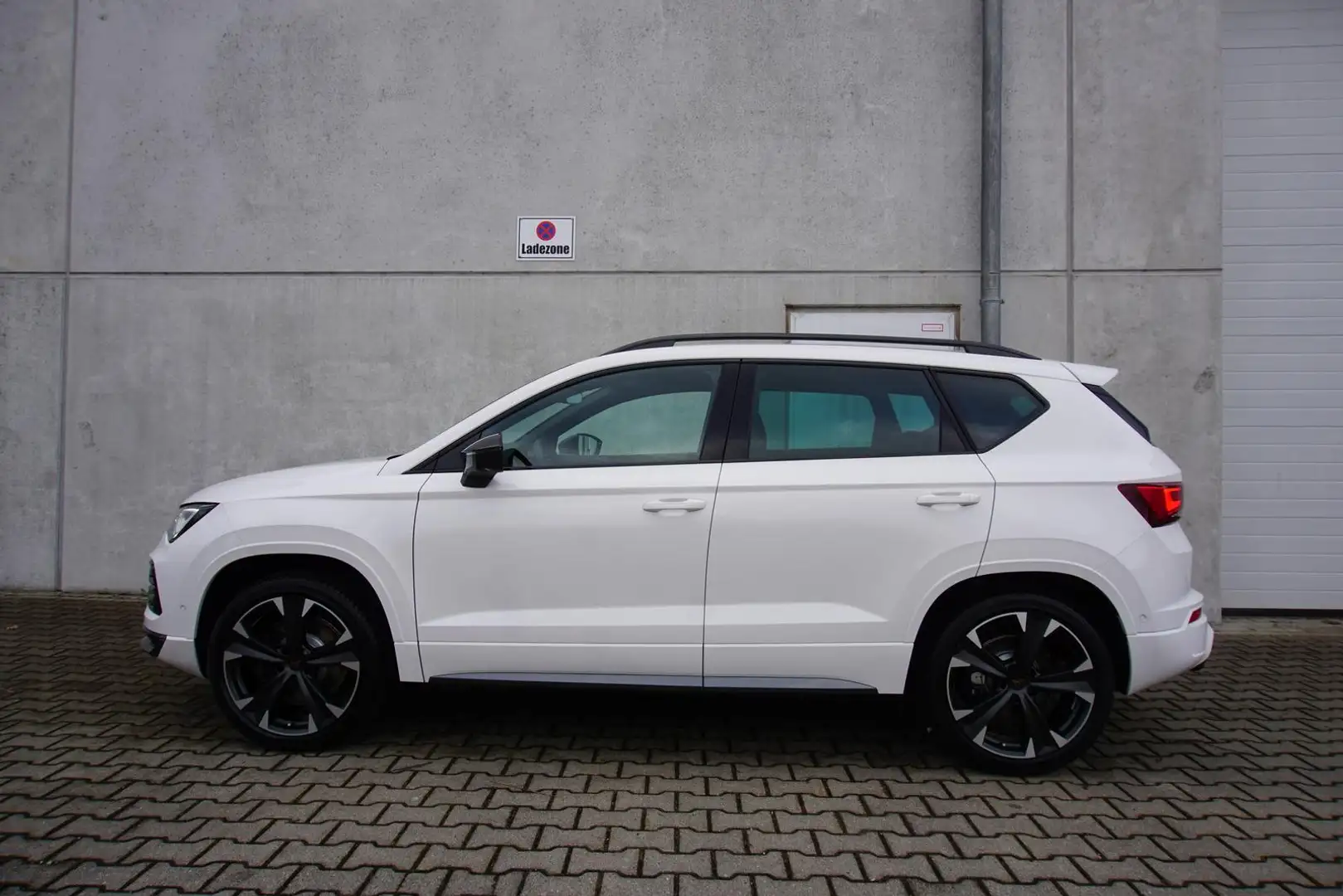 CUPRA Ateca 2.0TSI VZ 4Drive DSG Navi AHK 360° Kamera Blanc - 2
