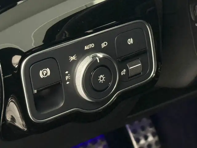 Mercedes-Benz Cla view 19