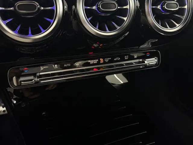 Mercedes-Benz Cla view 25