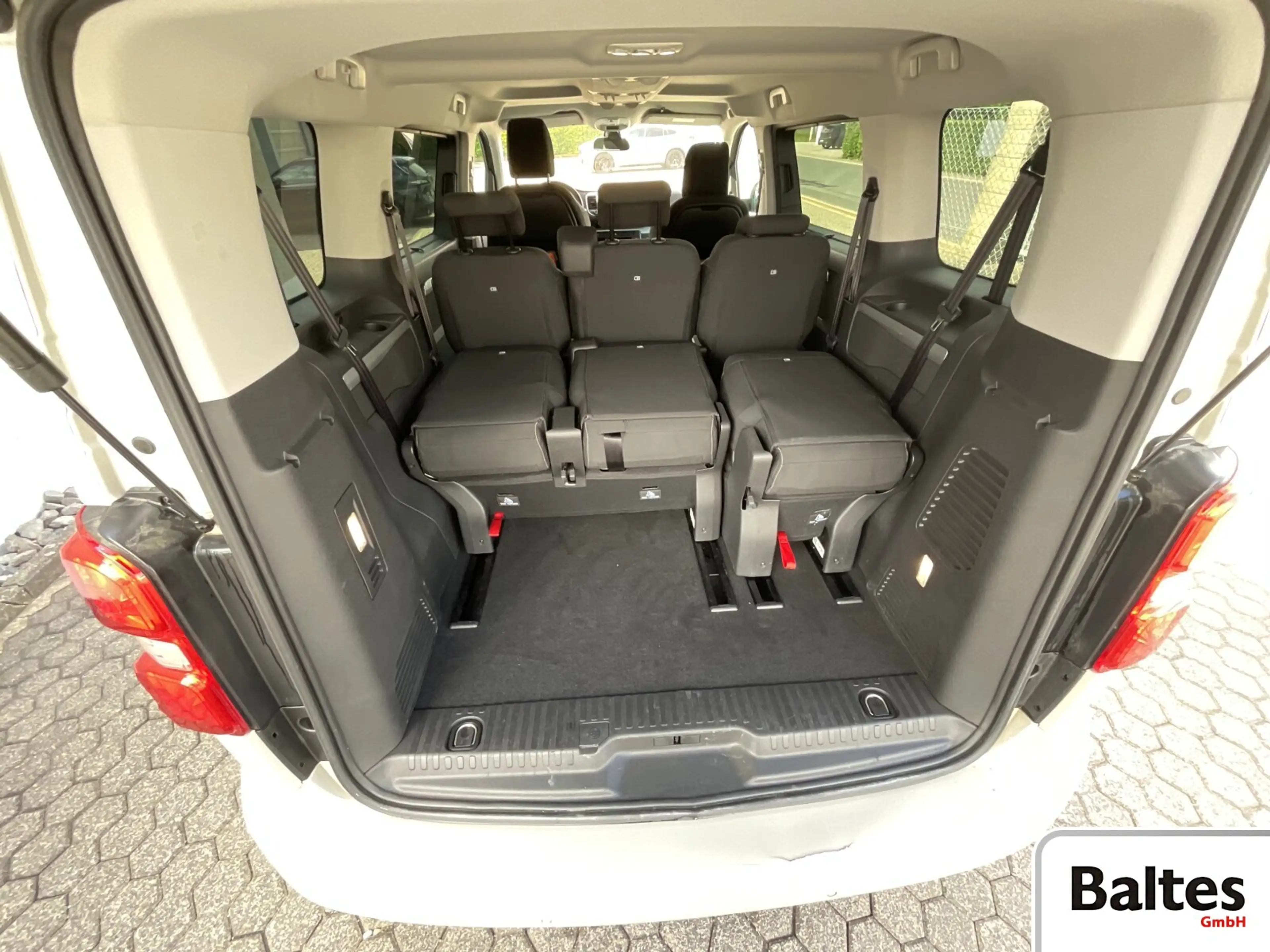 Opel Zafira Life Zafira Life 2.0 D M Edition 8Si/Xenon/Navi/FahrA — photo 6