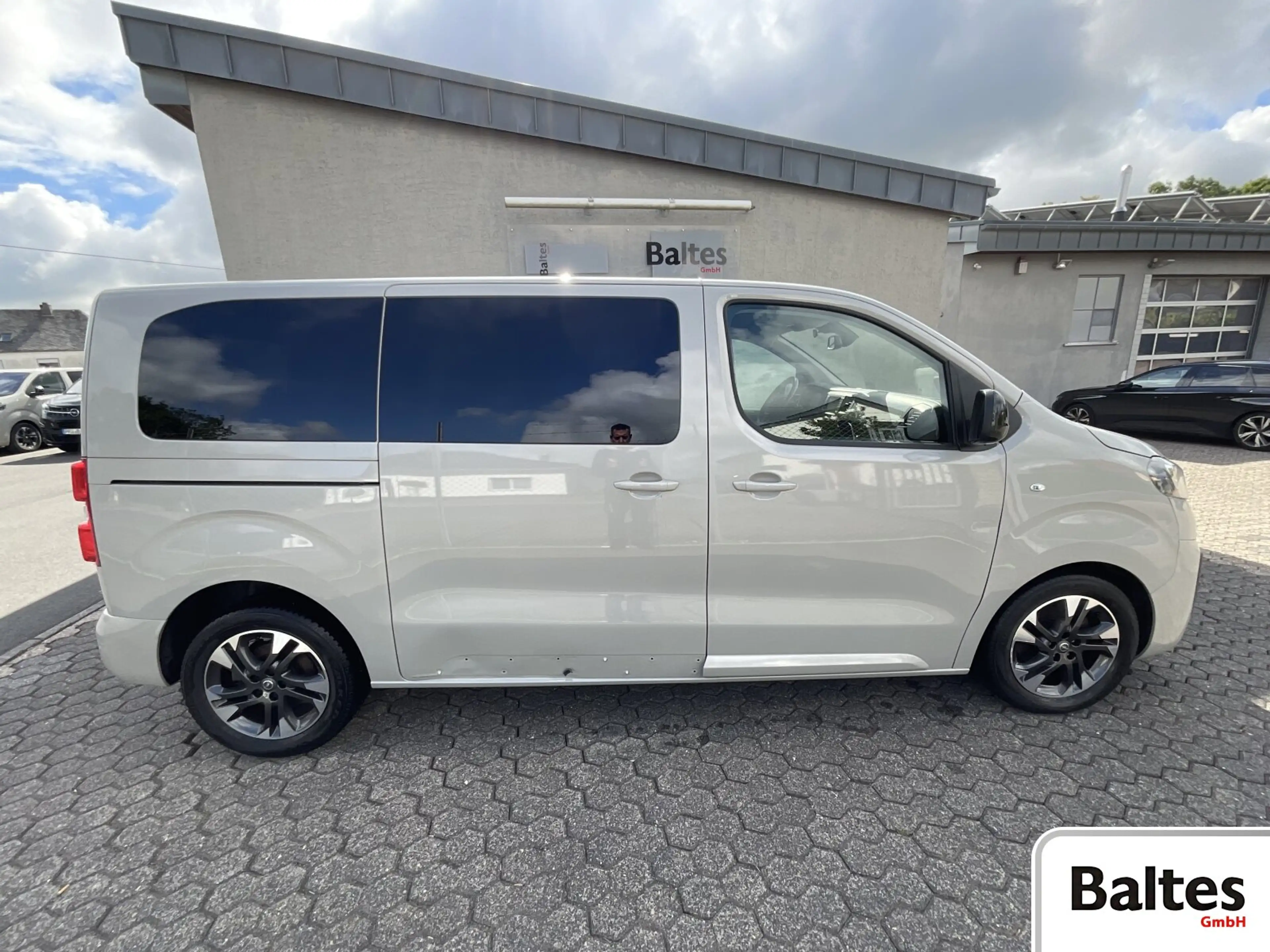 Opel Zafira Life Zafira Life 2.0 D M Edition 8Si/Xenon/Navi/FahrA — photo 5