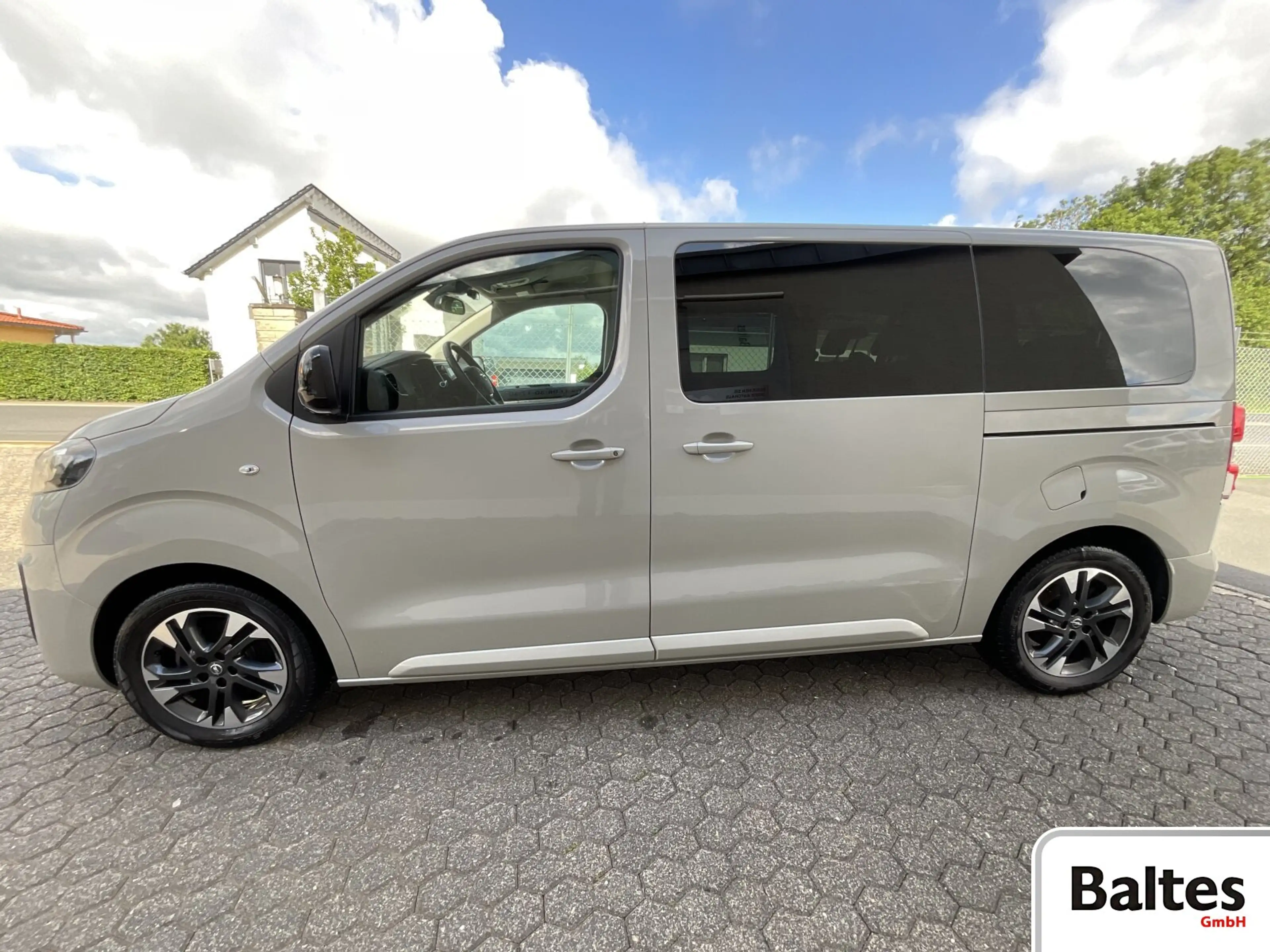 Opel Zafira Life Zafira Life 2.0 D M Edition 8Si/Xenon/Navi/FahrA — photo 3