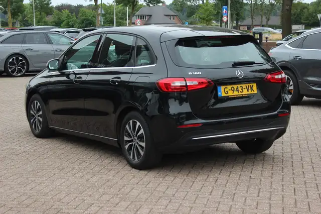 Mercedes-Benz B-Class view 3