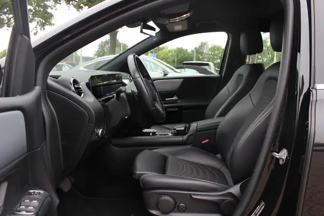 Mercedes-Benz B-Class view 10