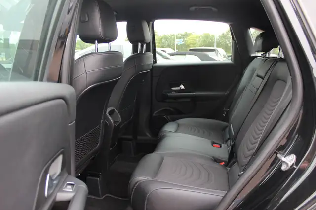 Mercedes-Benz B-Class view 11