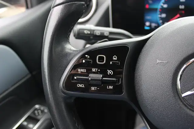 Mercedes-Benz B-Class view 28
