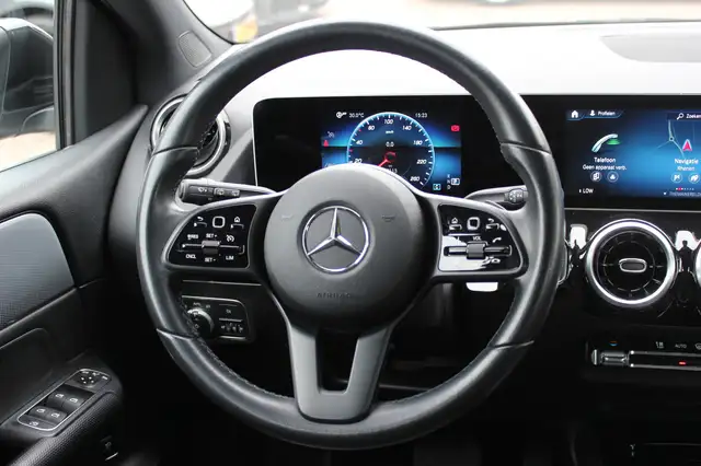 Mercedes-Benz B-Class view 17
