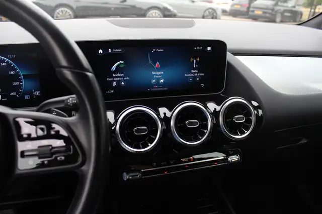 Mercedes-Benz B-Class view 19