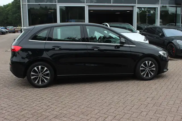 Mercedes-Benz B-Class view 5