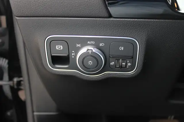 Mercedes-Benz B-Class view 30