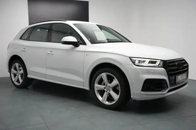 Audi Q5 view 5